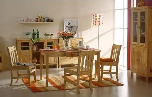 松木家具怎么樣，松木家具的優(yōu)缺點(diǎn)有哪些？