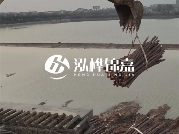 包工包料和清工施工哪種更劃算？1000根松木樁正常施工周期要多久？