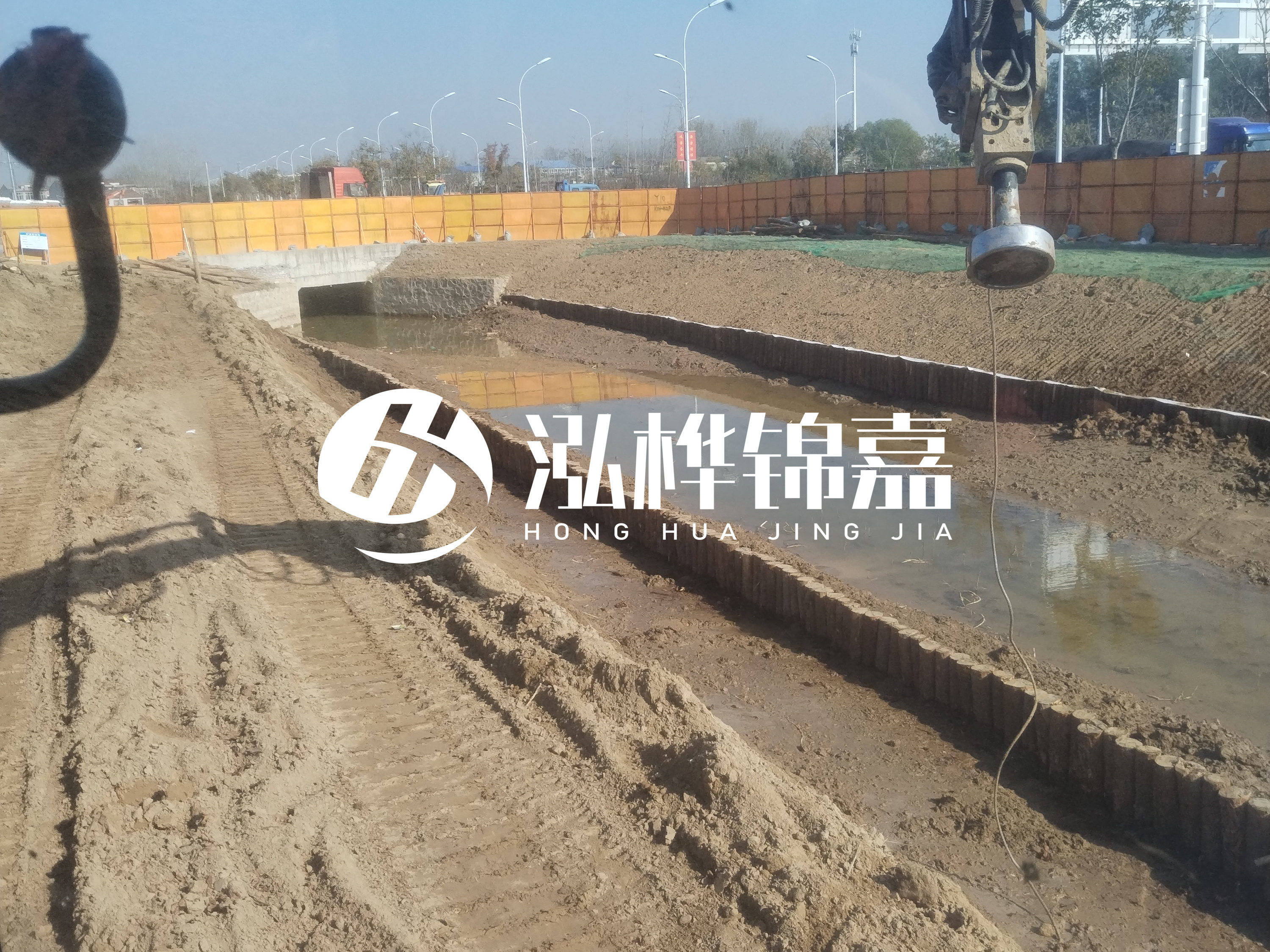 木樁打入地下作用是什么？松木樁在地底下會(huì)爛嗎？