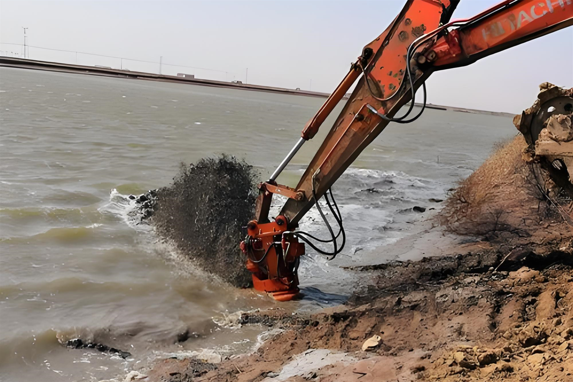 廣西貴港挖機清淤施工隊 - 挖機清淤每立方成本怎么計算？