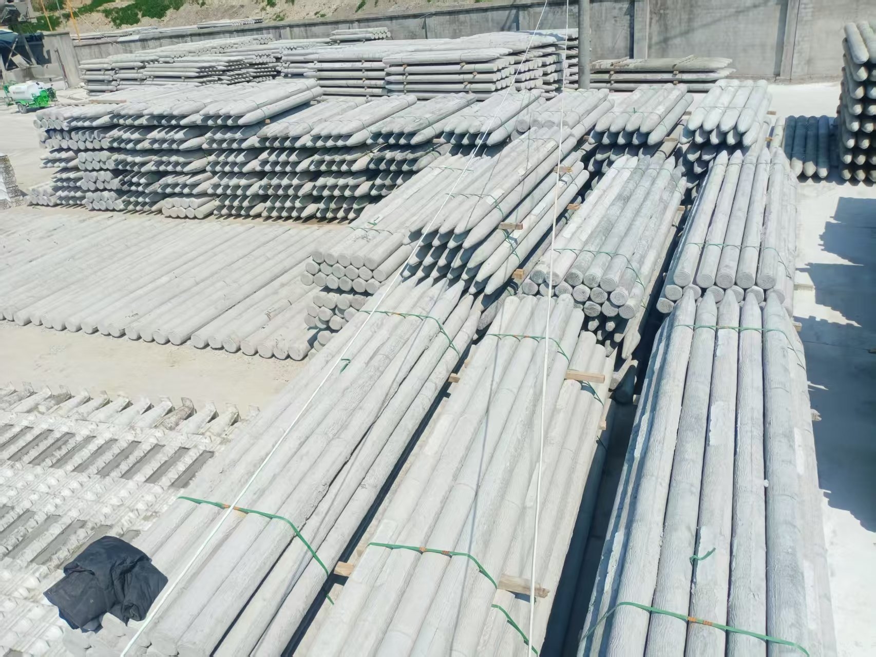 水泥樁廠家泓樺錦嘉 - 水泥樁和木樁哪個(gè)更經(jīng)濟(jì)？?