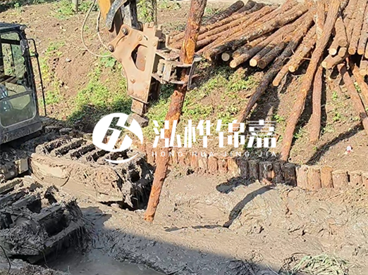 松木樁廠家泓樺錦嘉-原木松木樁的采購注意事項？